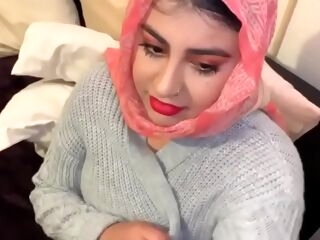 arabian sweetheart doing blowjob