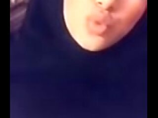 Muslim Hijabi Girl With Big Boobs Takes Sumptuous Selfie Movie