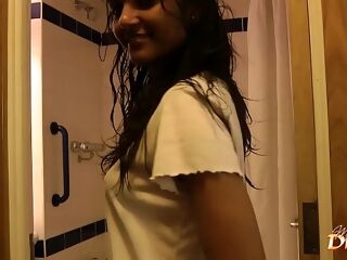 Indian Teen Divya Jiggling Scorching Booty In Shower