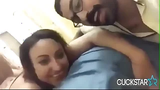arab wife gets fucked infront be beneficial to husband