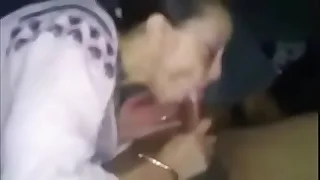 beurette francaise de clichy avec bague de mariage fait cocu leche goulument deject bite en trio