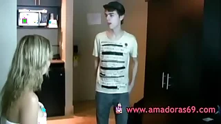 tia seduz sobrinho inocente e transam escondido film over completo