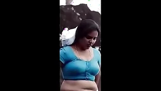 hot aunt deep naval and boob show