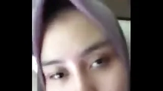 asian muslim schhol girl showing will not hear of pussy by cam