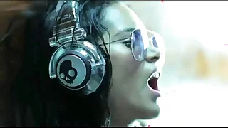 Chica Run away - Chum around with annoy Best Music Compilation ever&excl;