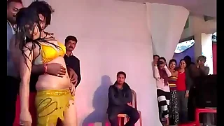Hot Indian Girl Dancing on Duration