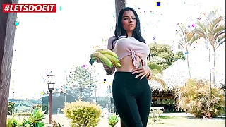 Petite Latina gets flavour of the month up increased by fucked in Columbia