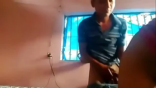 La Guadalupe con un chingo de ganas de coger pero los ninos nos escuchan