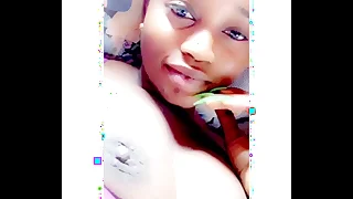 She Masturbate And Squirt